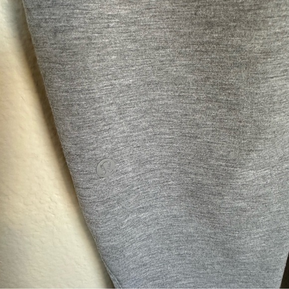 Lululemon Cotton Heather Grey Slim Fit Crop Pants - Picture 5 of 11